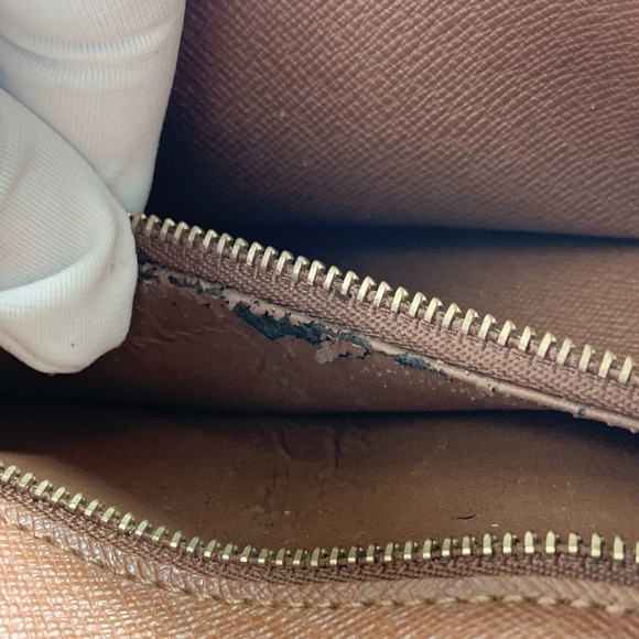 Louis Vuitton Saint Cloud Shoulder Bag Brown - Picture 8 of 8